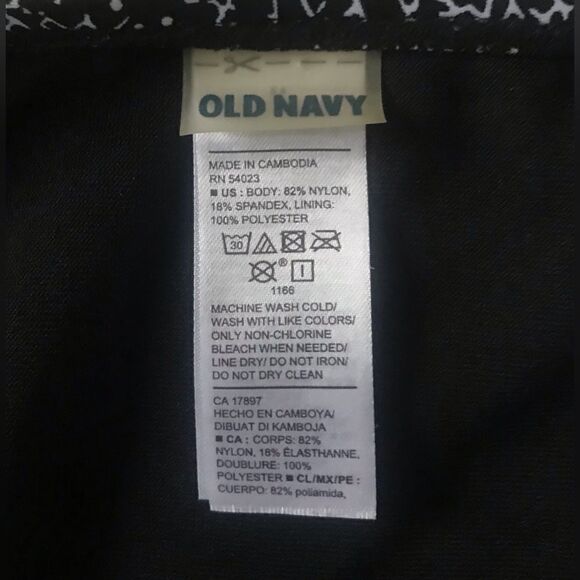 NWOT … OLD NAVY Black & White Tankini / Swimsuit - Picture 5 of 6